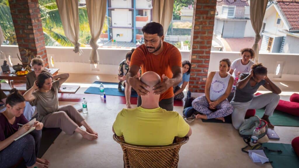 formation professeur de yoga en Inde ayurveda