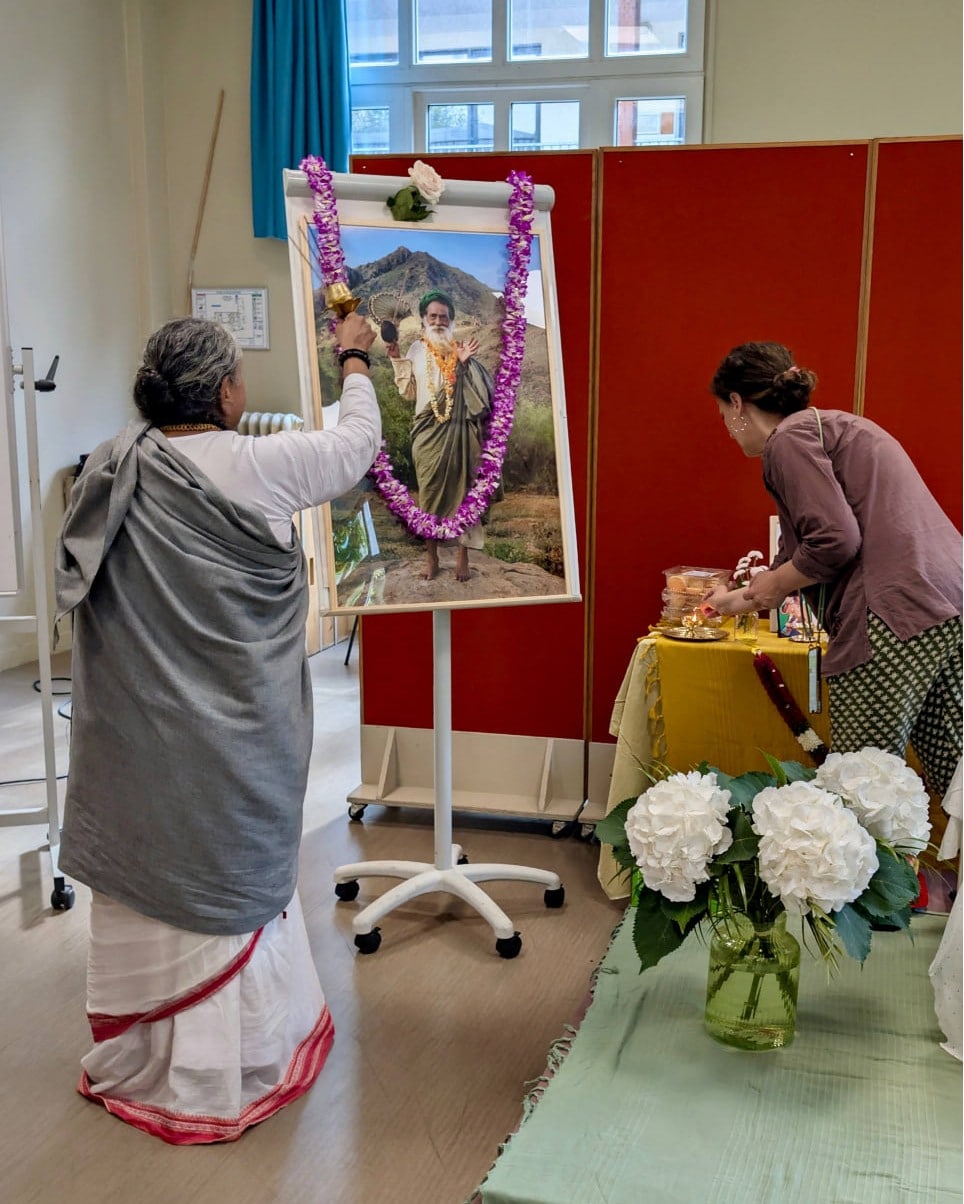 Ma Devaki Paris avec Surya blessing