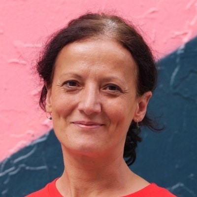 equipe surya tours suzy